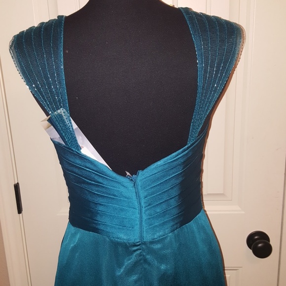 Dress - Picture 3 of 5